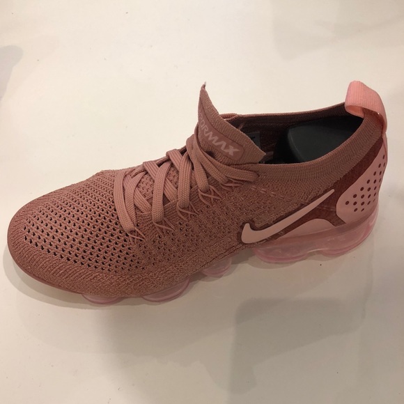 le scarpe nike air vapormax donne flyknit2 soldout nei negozi poshmark le scarpe nike air vapormax donne flyknit2 soldout nei negozi poshmark